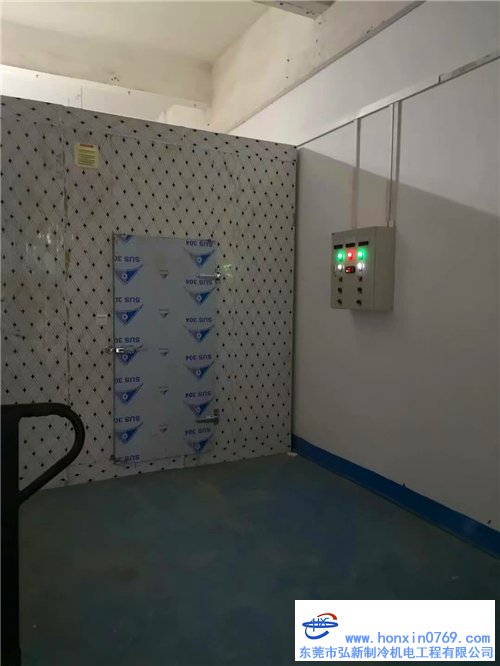 深圳拆裝冷庫(kù)完工交付,邊試機(jī)邊進(jìn)貨
